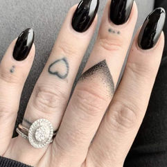 Finger Tattoo Designs