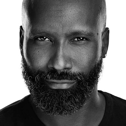 carey bradshaw photographer