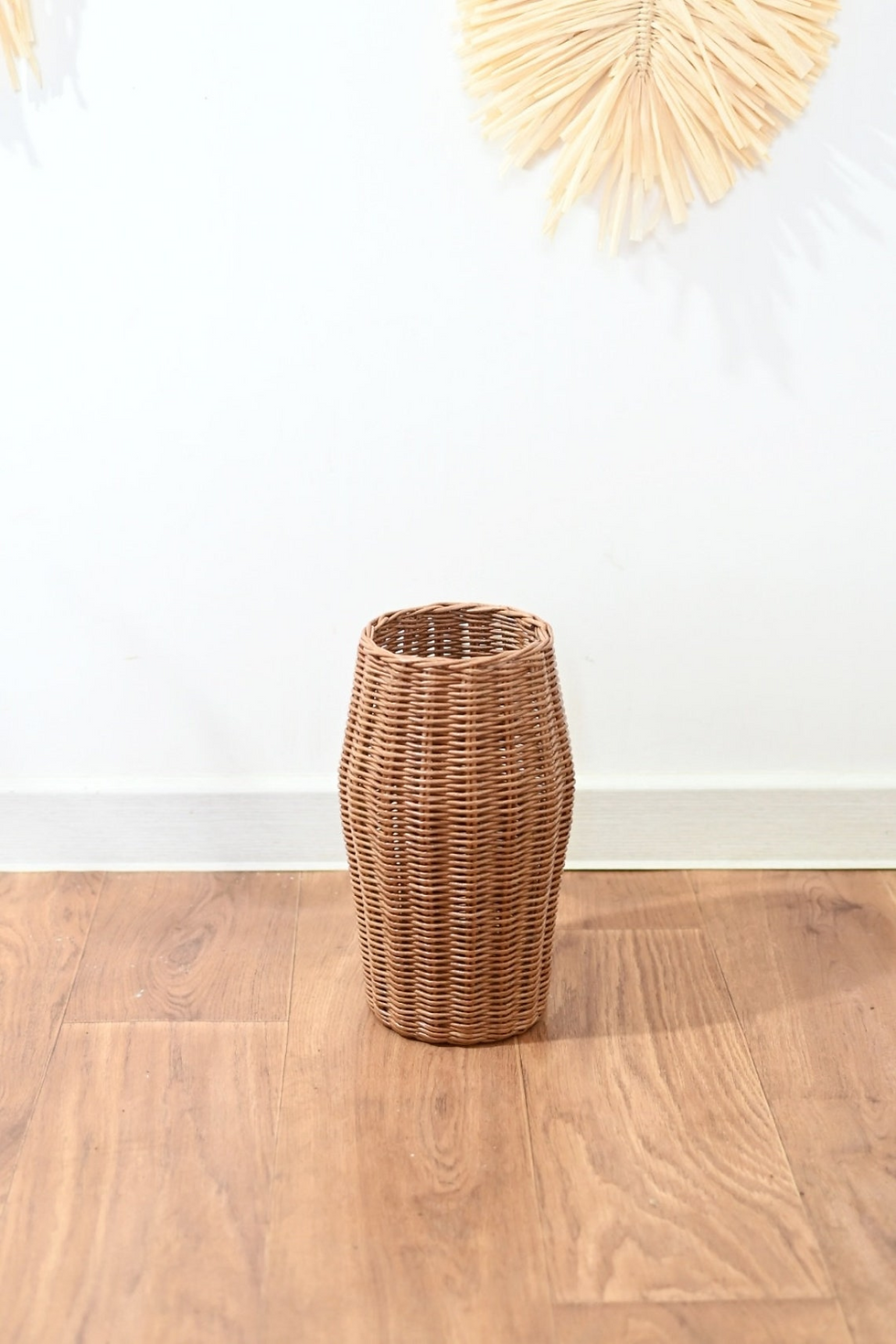 Küçük resim: Doğal Rattan Dekoratif Vazo Seti (3’lü Set)