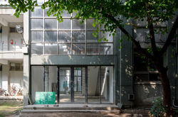 舊館（原研究生所在，於2014年搬遷）