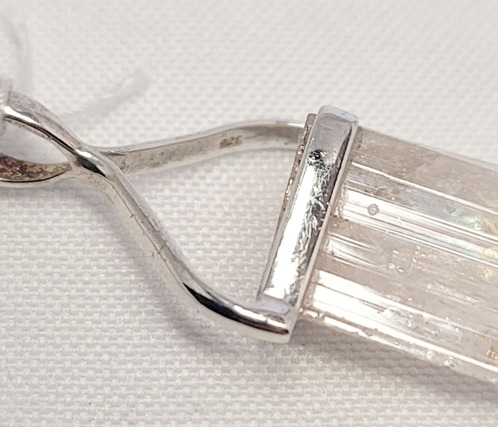 Thumbnail: Pendant – Danburite (.35oz B30-Bg18#895)