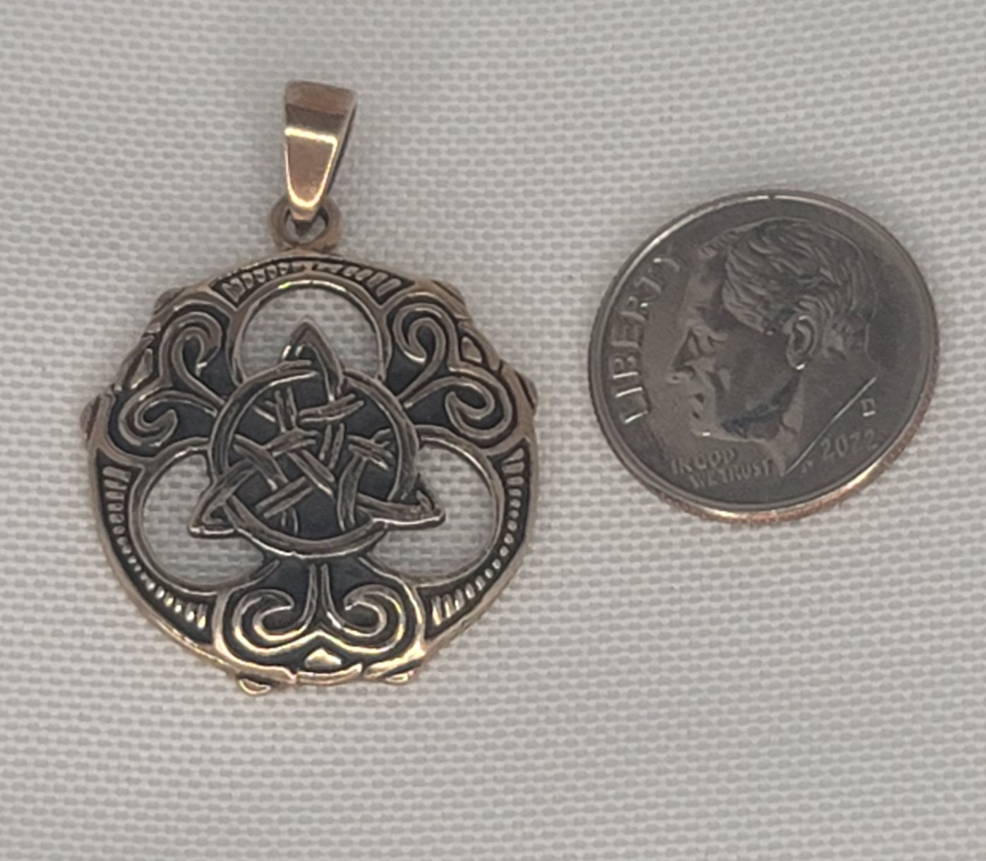 Pendant – Celtic Trinity Knot (.17oz B30-Bg10#337)