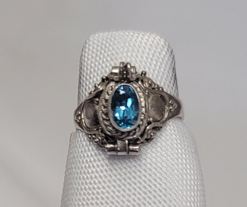 Ring – Topaz Poison 925 (.10oz B30-Bg11#460)