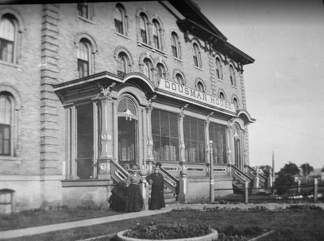 About Us Prairie du Chien Dousman House Event Center