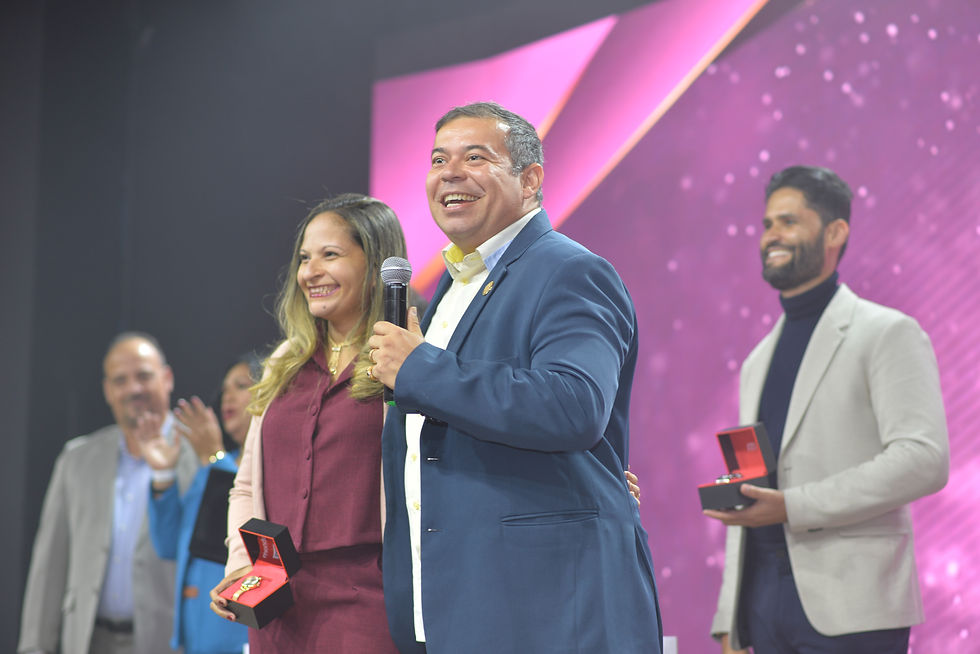 AKMOS CELEBRATION OURO MINAS