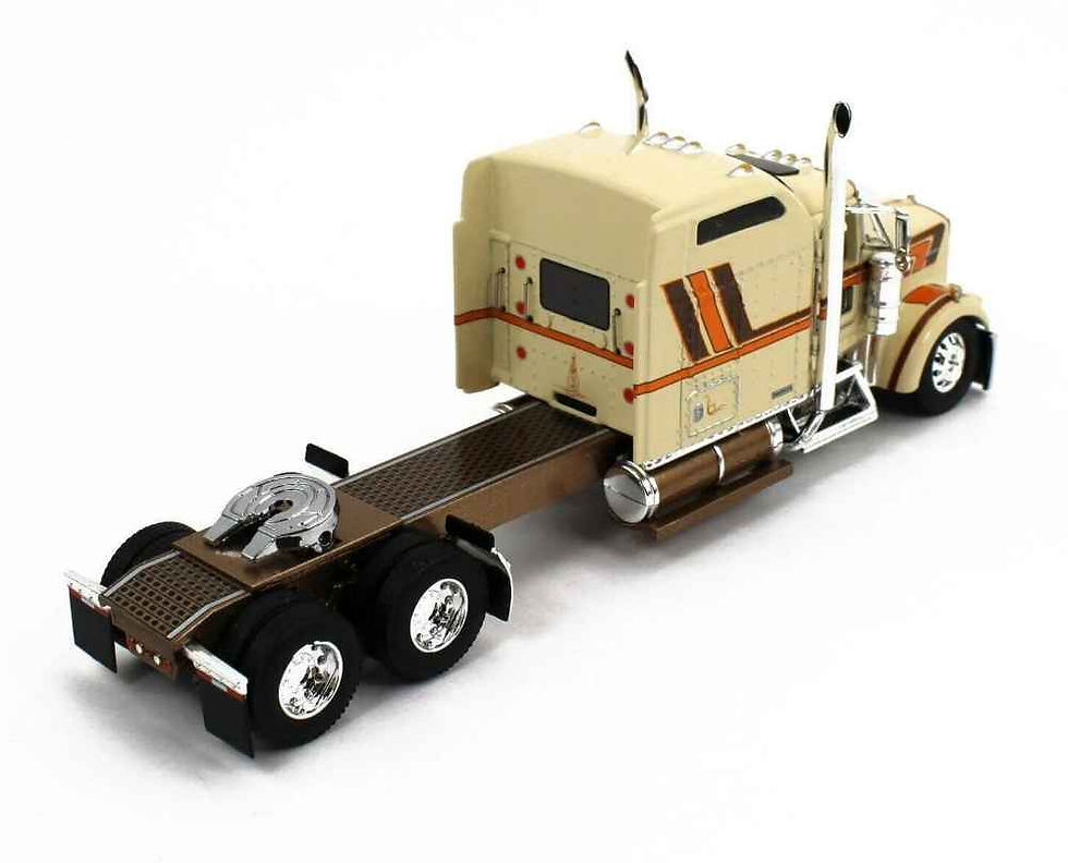 Miniatura: Kenworth W900L with 86" Studio Sleeper and Wilson Silverstar Beige
