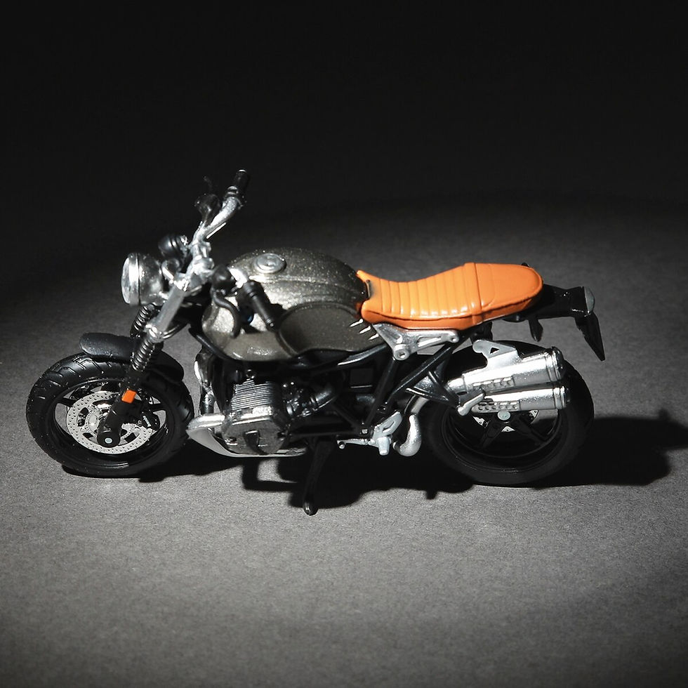 Miniatura: Maisto 1:12 BMW R nineT Motorcycle