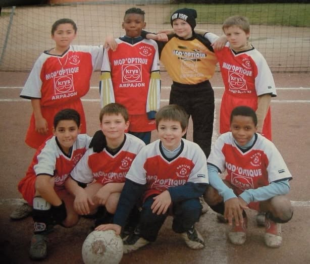 Photo d'archive d'une équipe de jeunes du football arpajonnais