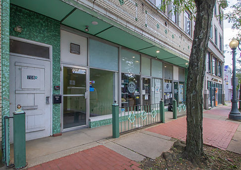 702-704 Wood St, Storefront