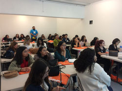 En los conversatorios