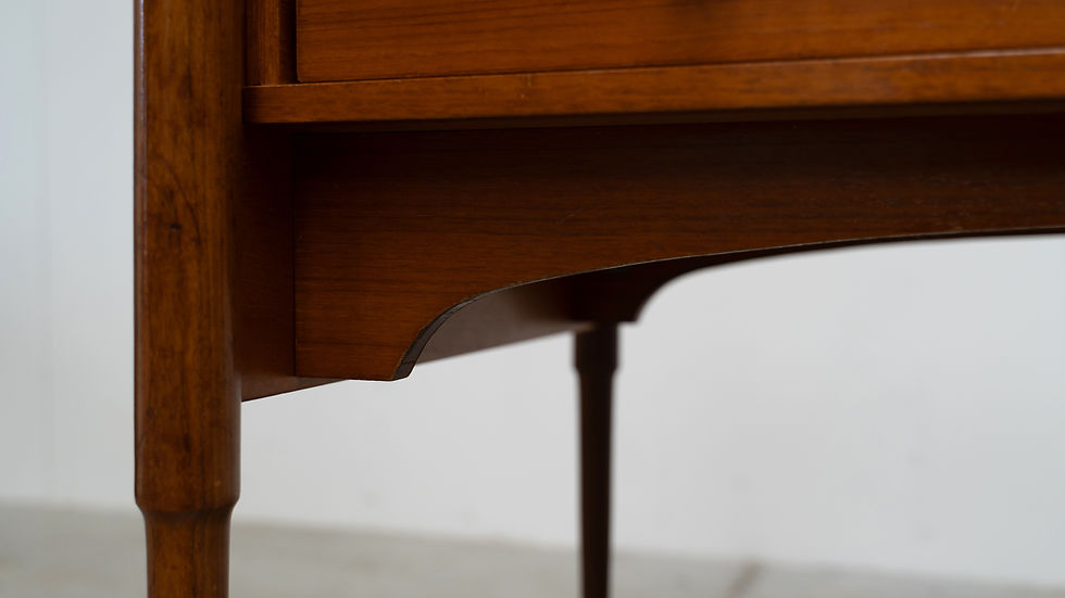 Thumbnail: Italian desk by Fratelli Proserpio