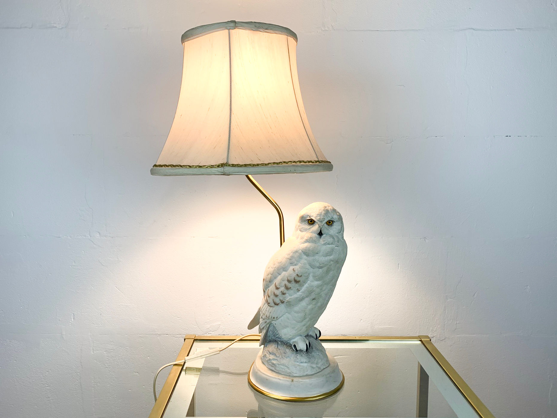 Ceramic owl lamp