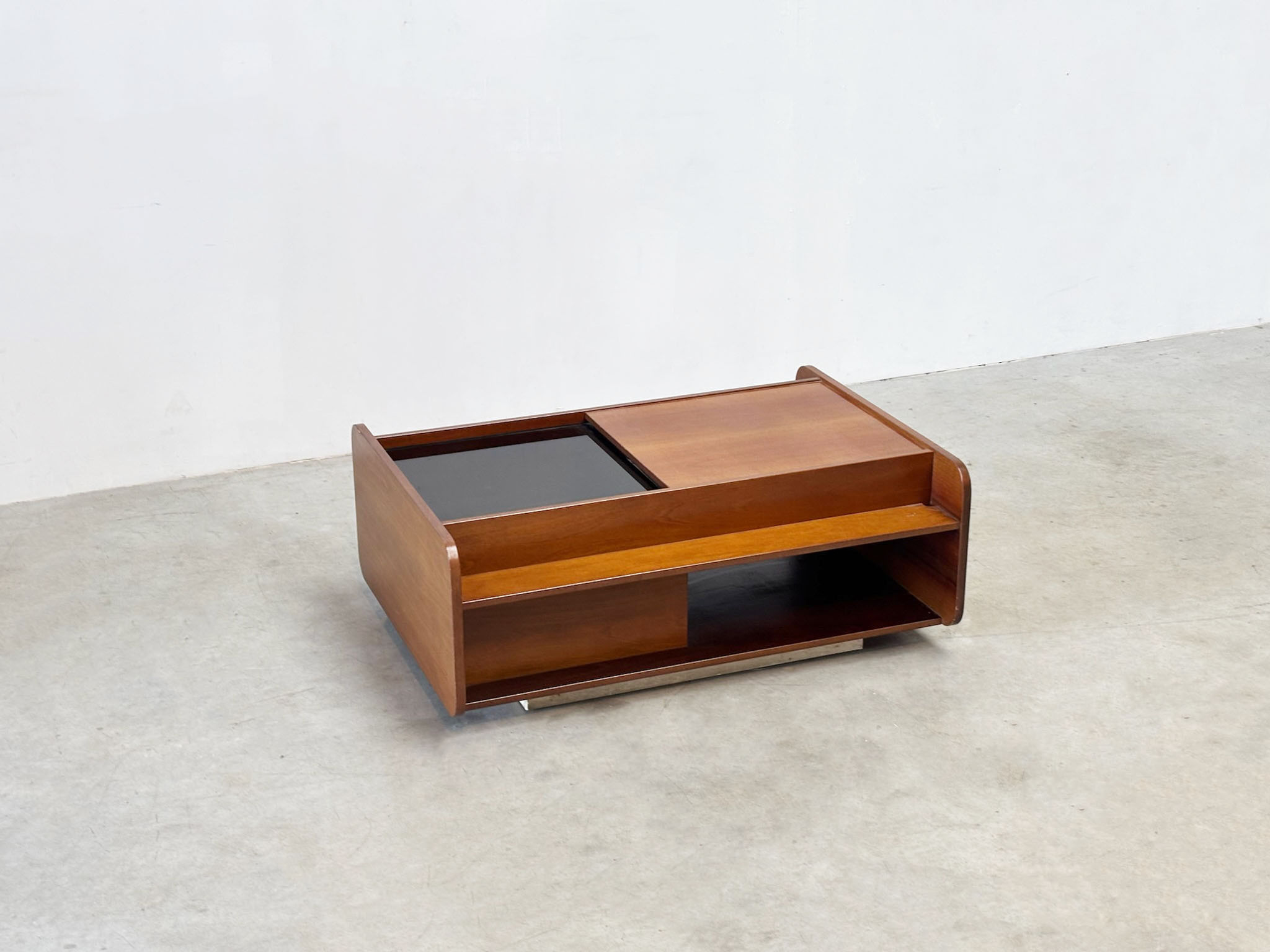 Italian bar coffee table