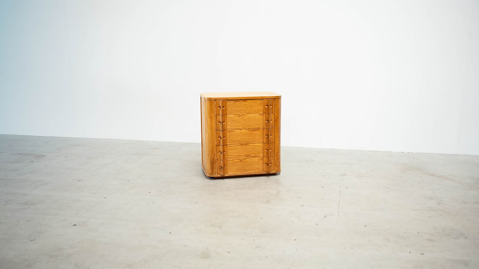 Thumbnail: Spanish cabinet by Jordi Vilanova