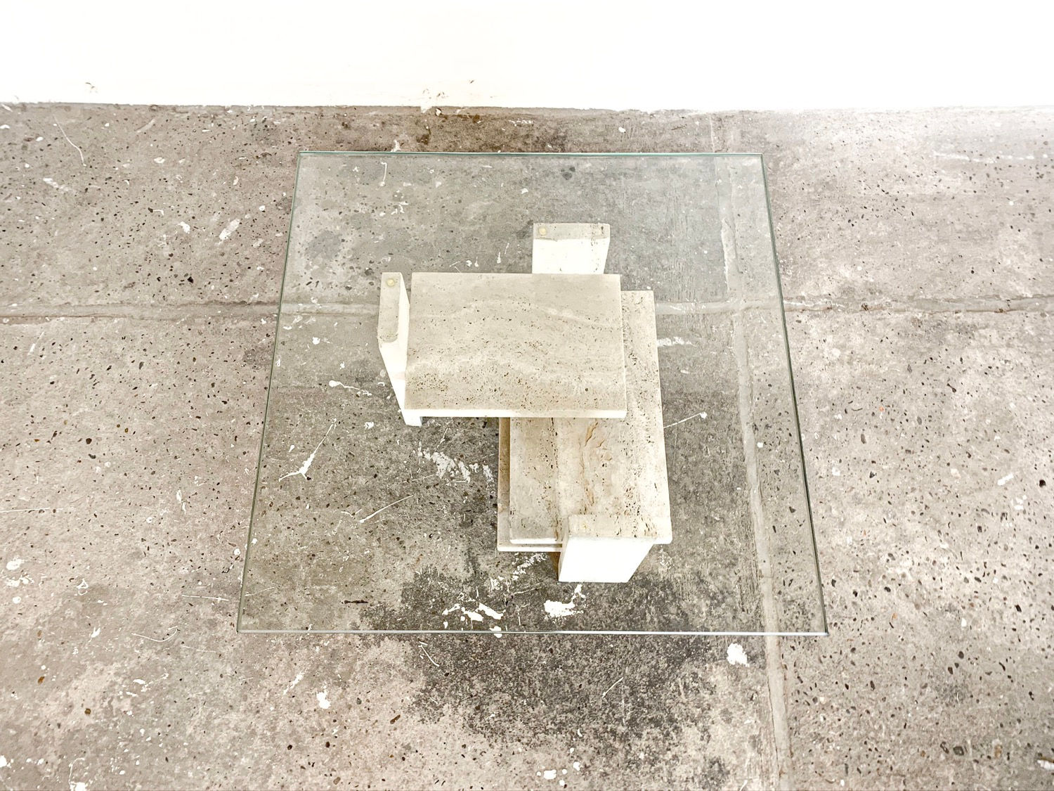 Willy Ballez sidetable