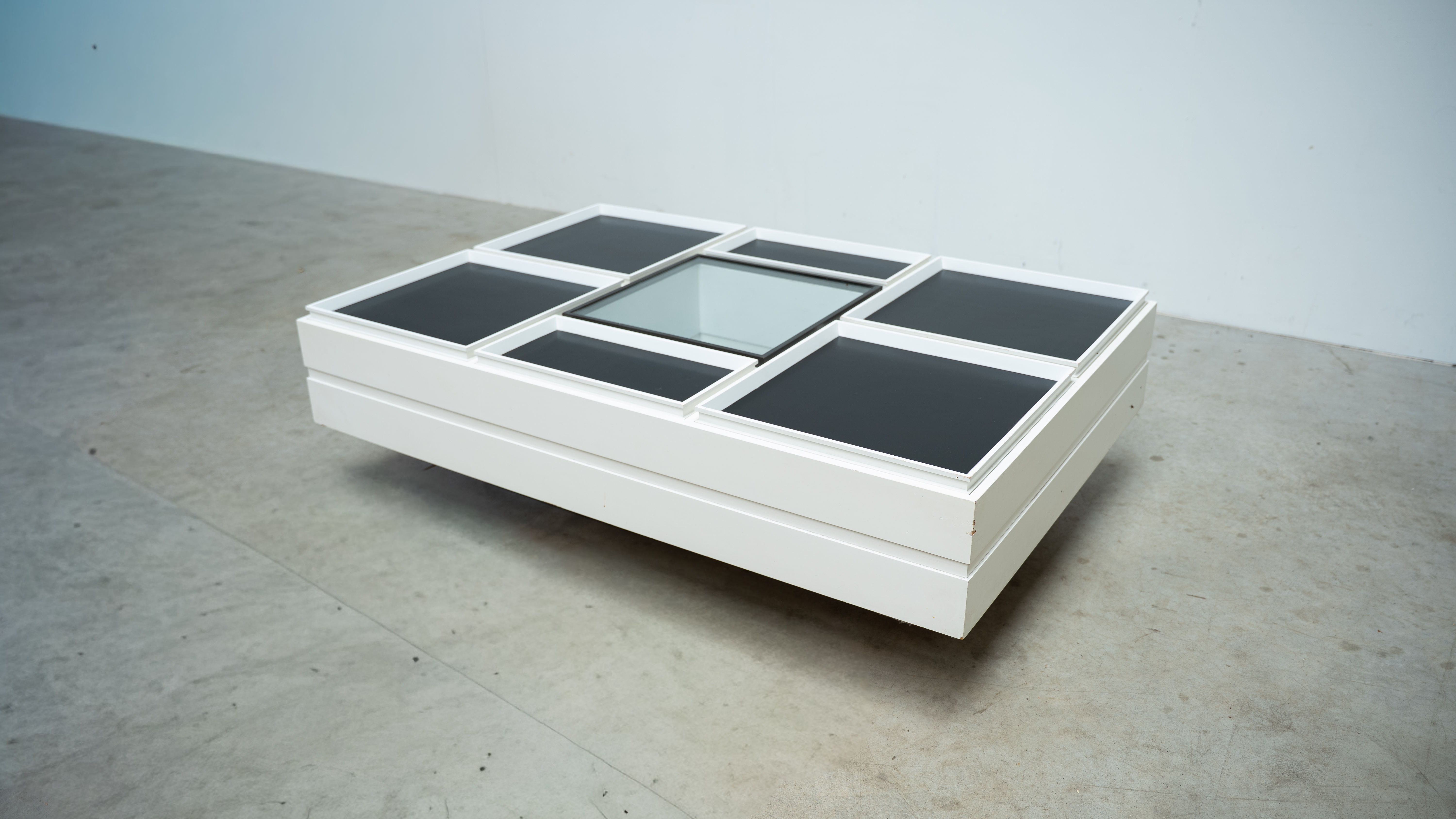 Italian coffee table by Carlo Hauner for Forma Italy