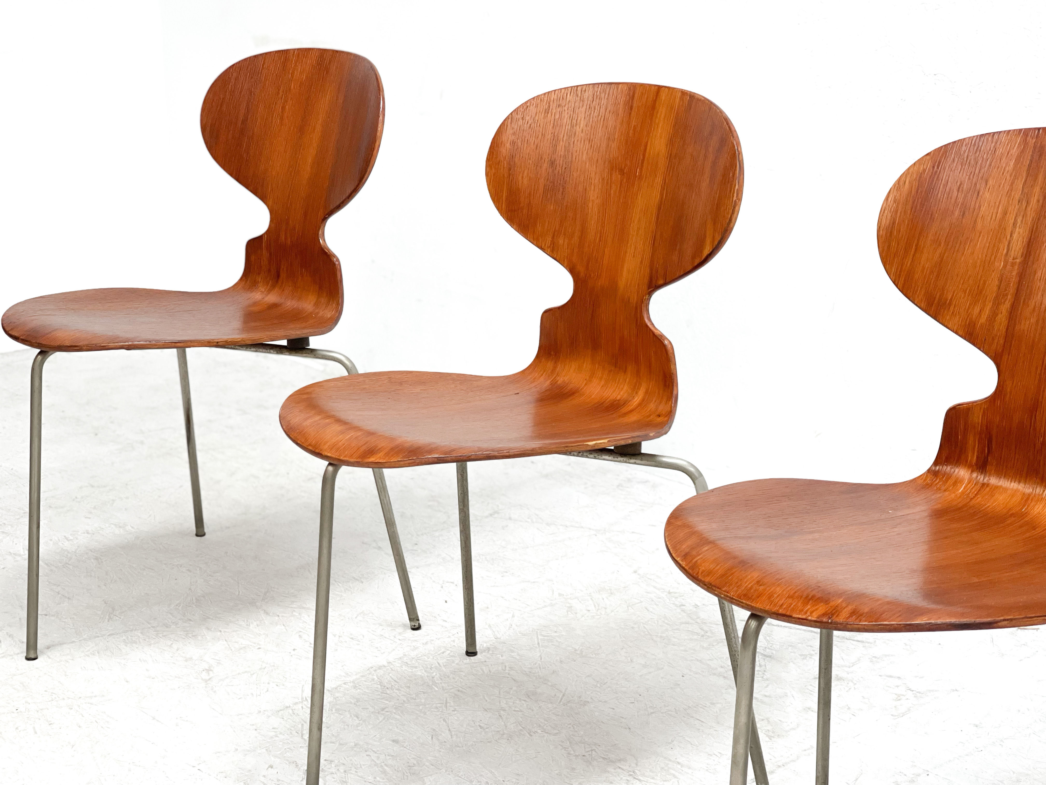 Arne Jacobsen set of four Ant chairs