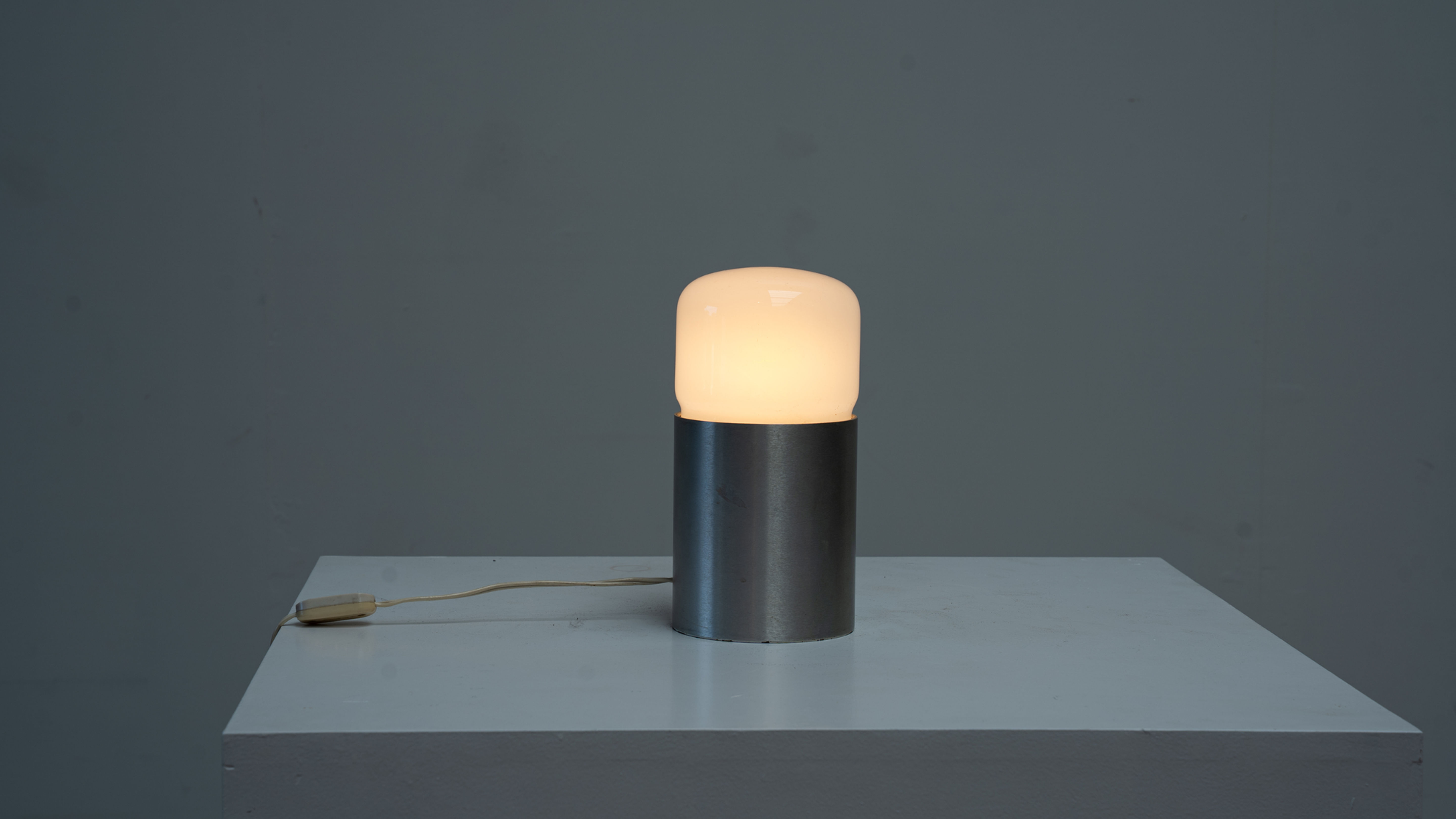 Elegant Italian table lamp