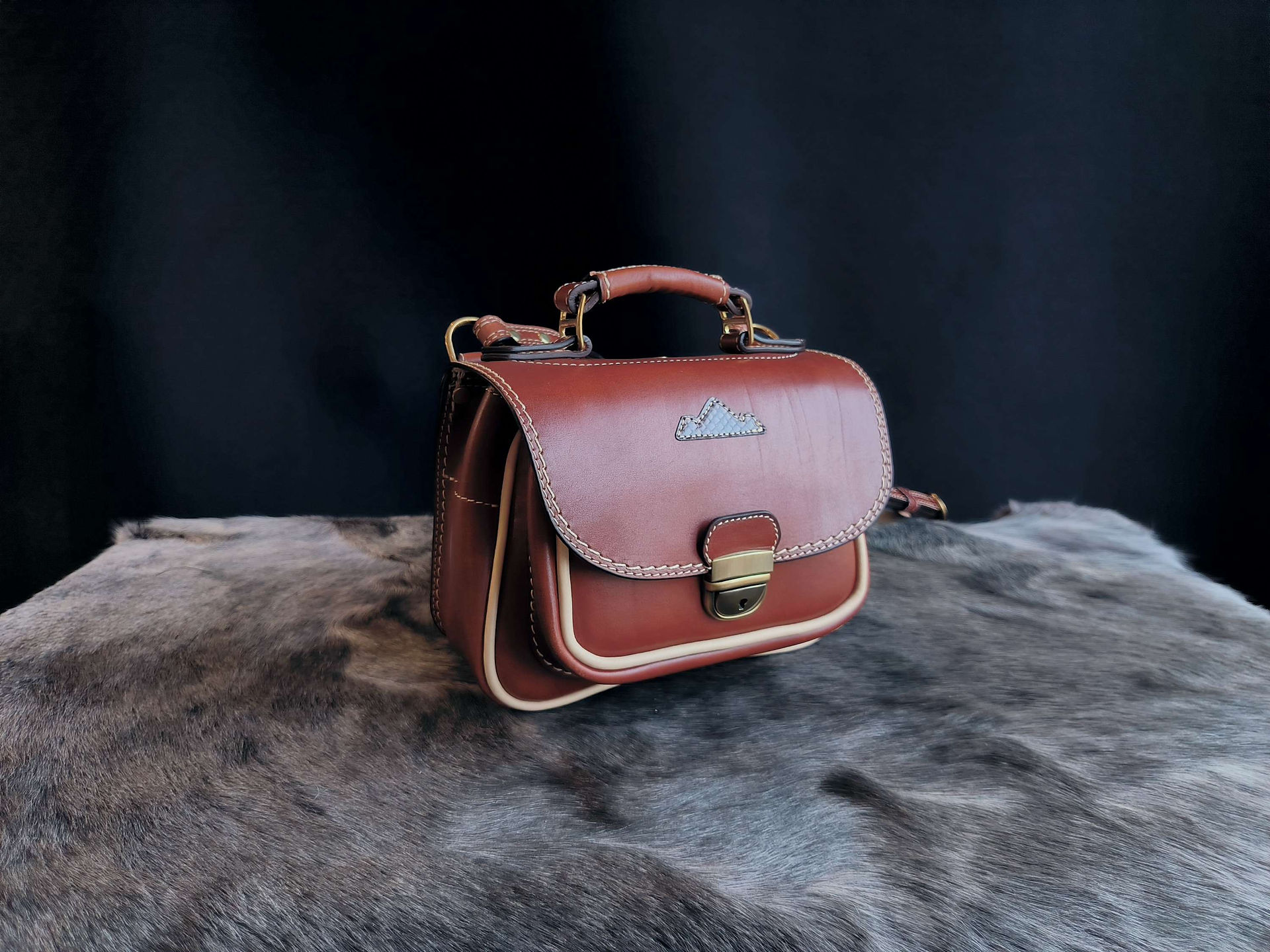 Sac à main en cuir marron élégant, Matosha maroquinerie