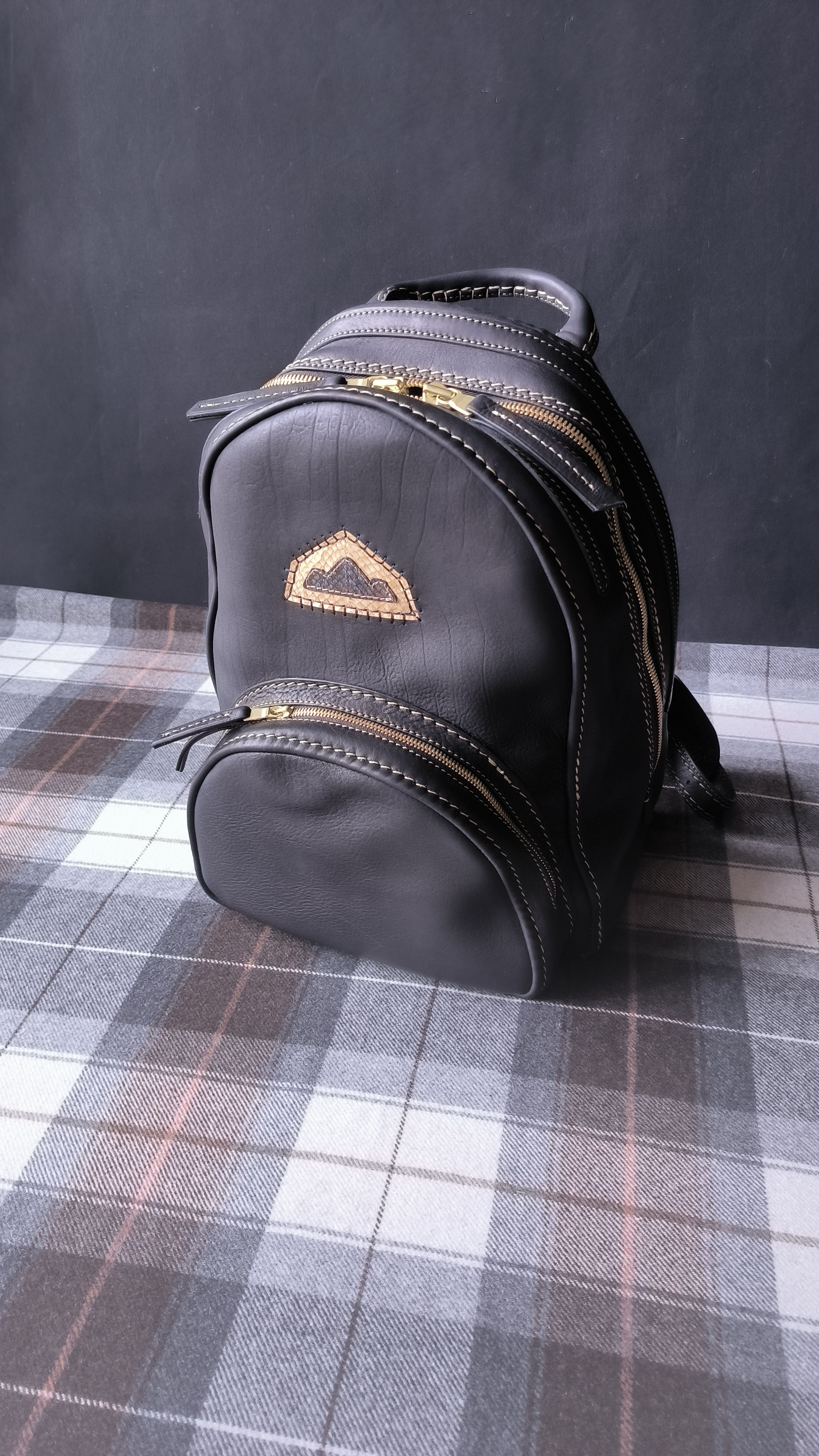 Sac à dos taille L en cuir bleu nuit 