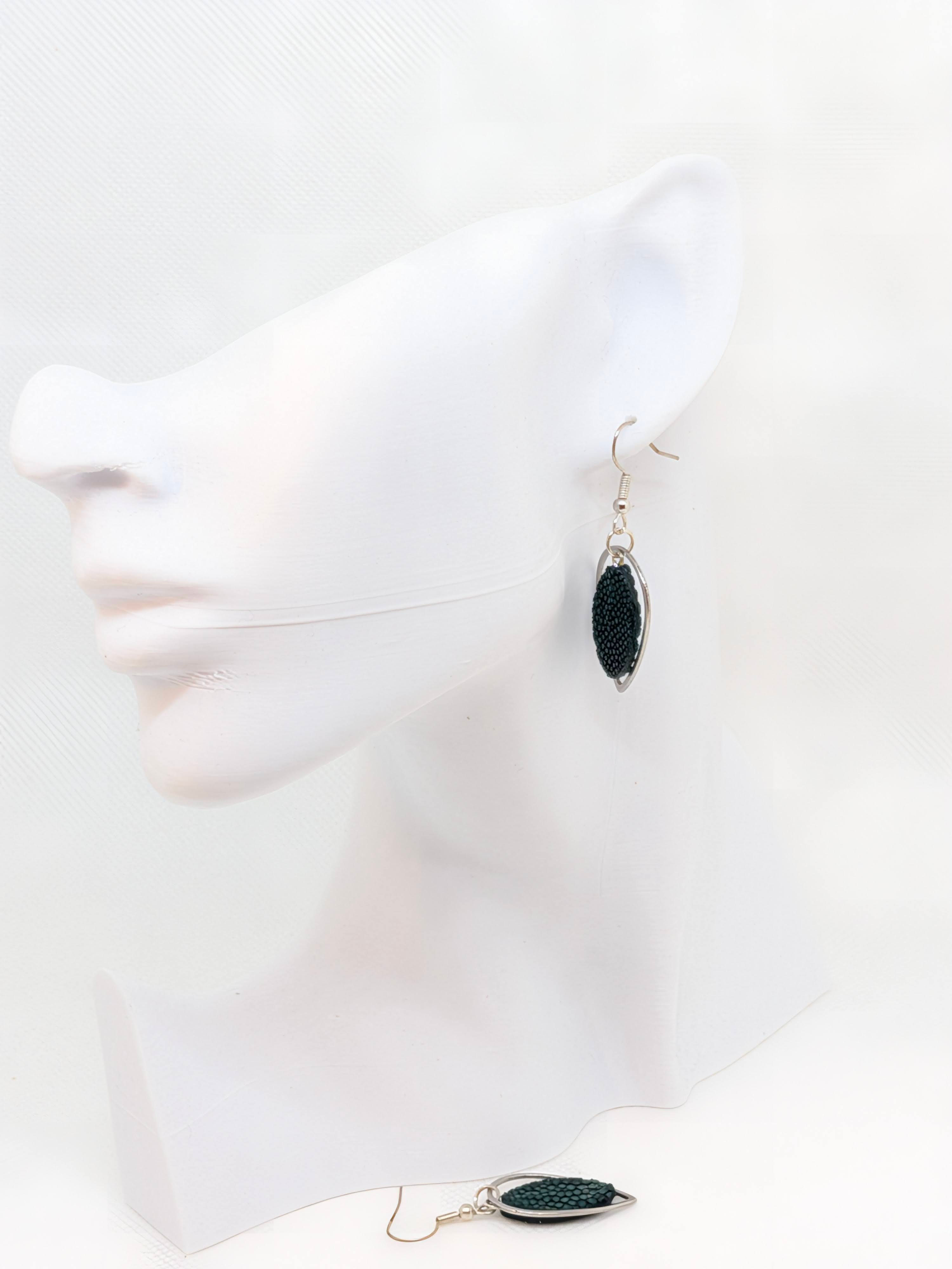 Kolczyki ze skóry płaszczki