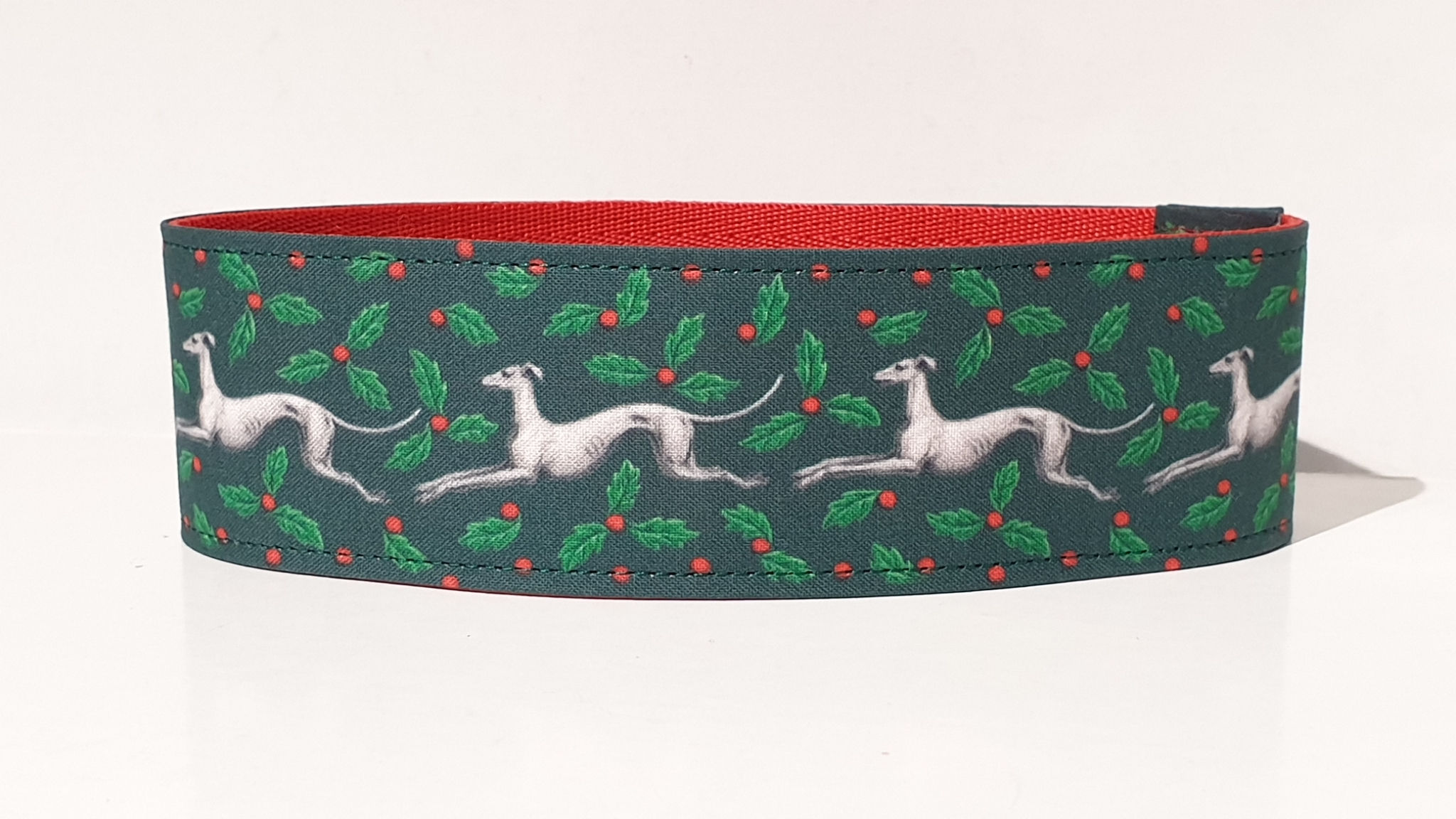 Christmas Dog Collar With Hound and Holly Design
