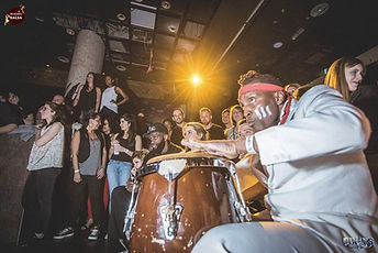 Tribu Congo (8)_edited.jpg