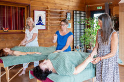 Formation massage relaxant – pratique guidée par Sklaerenn Hirel