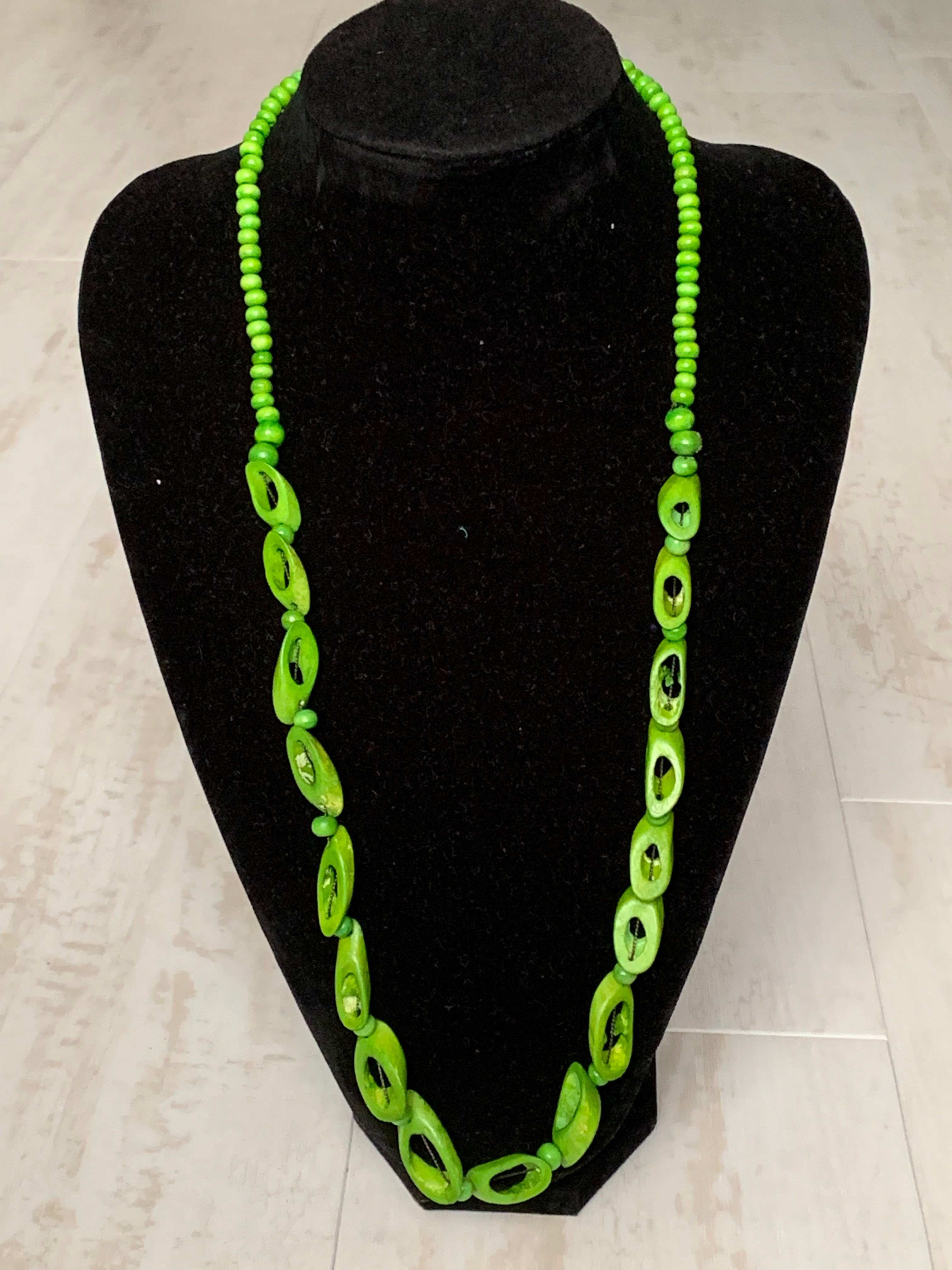 バリ島ネックレス　ボーン　N　グリーン