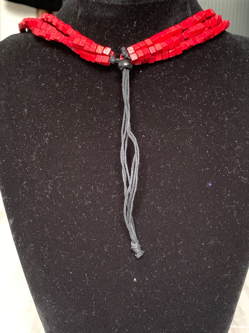 サムネイル： バリ島ネックレス　ウッド　D　レッド