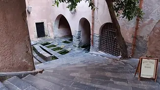 scalinata-antico-lavatoio-medievale-cefalu.jpg