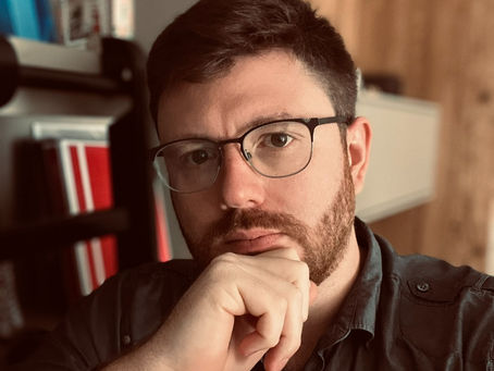 Tarcísio R. Conheça o Idealizador do Trocas do Alto e desvende os Mistérios do Cosmos com mapa astral e tarô.