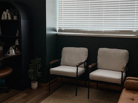 2 empty chairs in an office