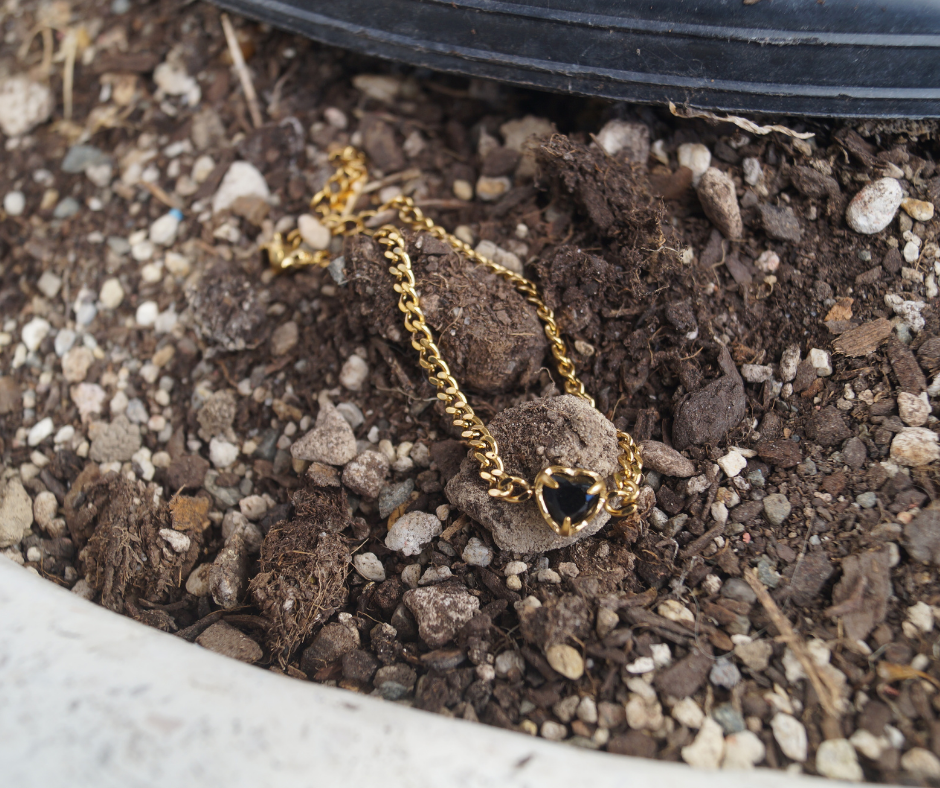 Bethi Bracelet (black)