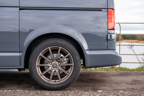 Volkswagen Transport T6 Grey yres wheels alloys gold