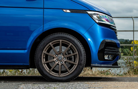 Volkswagen Transport T6 Blue steel gold alloy wheels