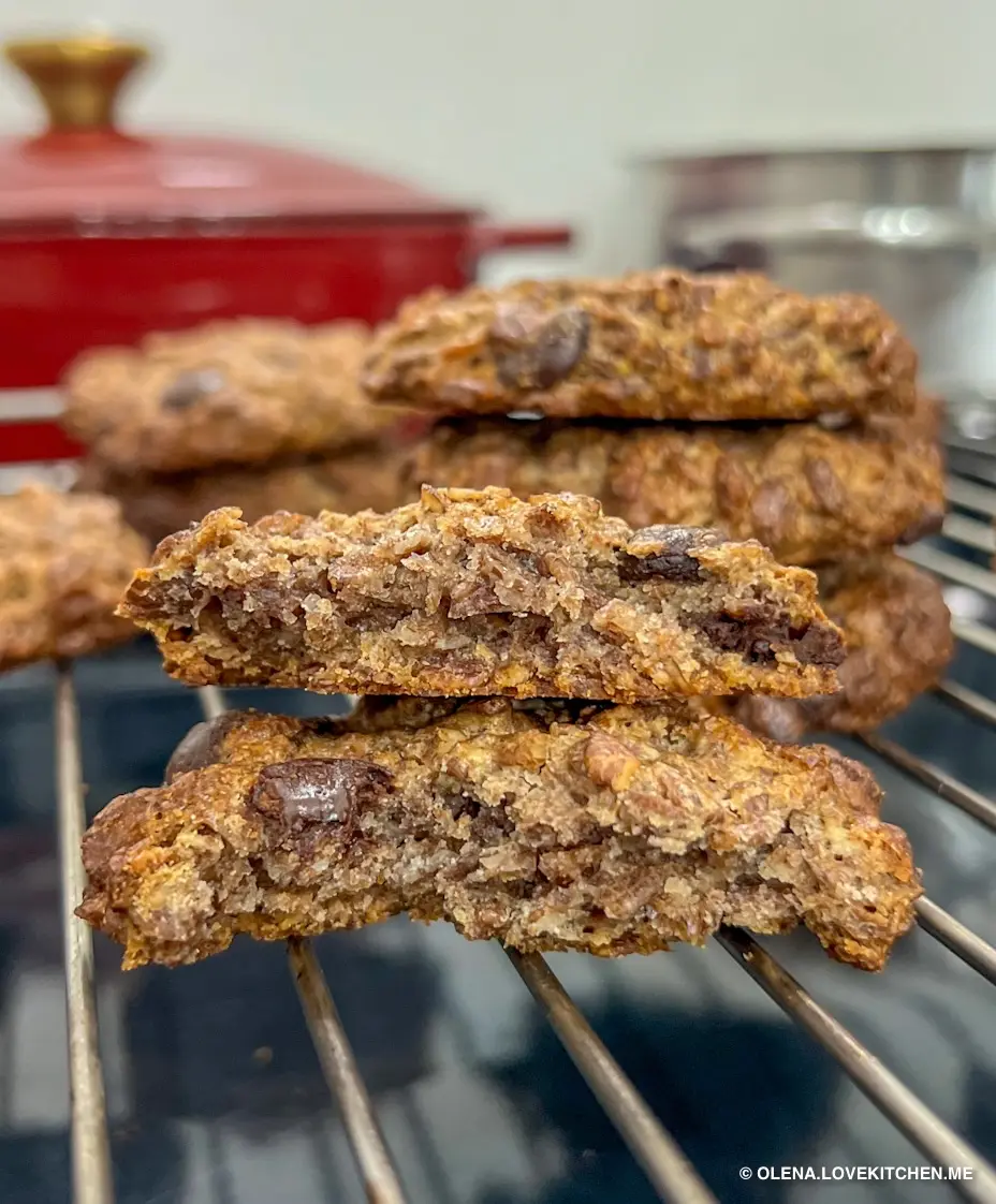 печиво на заквасці, закваска залишки, печиво з пластівцями, печиво без розпушувача, випічка з закваскою, використання залишків закваски, вівсяне печиво з шоколадом