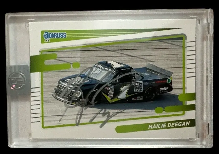 2022 Donruss Hailie Deegan Auto Card #45 (PA)