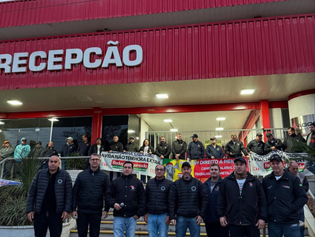 Assembleia Unificada discute proposta patronal de 5% com forte presença sindical em Santa Rosa