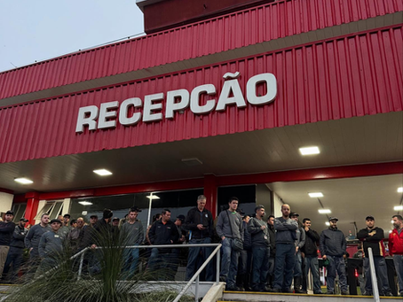 Trabalhadores da AGCO em Santa Rosa rejeitam proposta patronal e sindicato busca negociação direta com a empresa