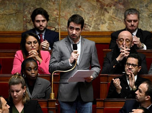 Le député LFI Andy Kerbrat interpellé en flagrant délit d’achat de drogue à Paris