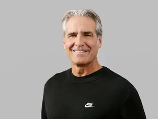 En perte de vitesse, Nike change de patron pour se relancer, l'action Nike s'envole de 8%