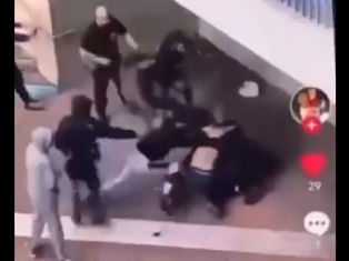 Deux policiers en intervention à Marseille agressés par plusieurs individus