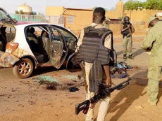 Niger : Le Jnim revendique l’attaque de l’aéroport de Niamey, causant 11 morts militaires et 2 civils