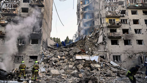 Frappes russes massives sur Kiev : au moins 17 morts