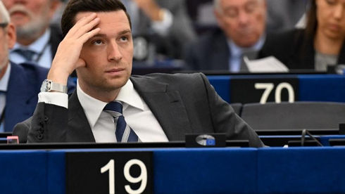 Détournement de fonds : Perquisitions au RN et chez ses alliés européens