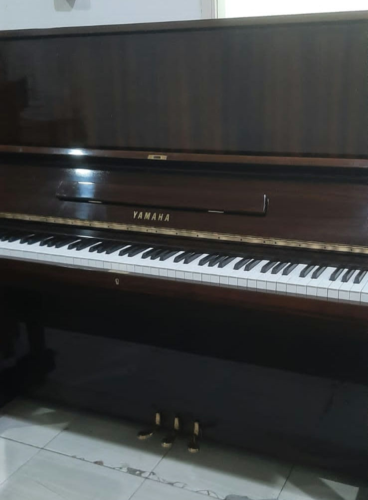 Thumbnail: Yamaha U5 (Japan)