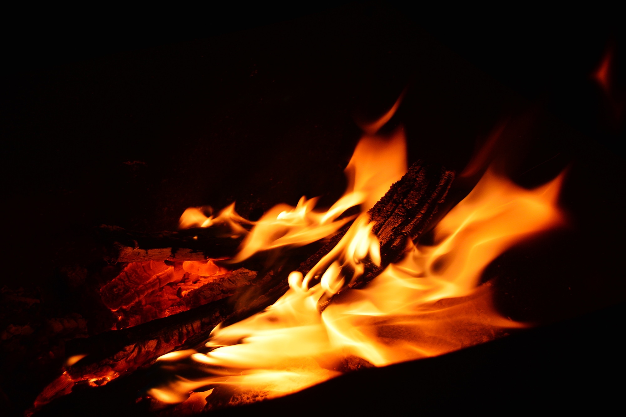 Пламя костра. Изображение огня. Пламя огня. Разгорающееся пламя. Пламя костра.
