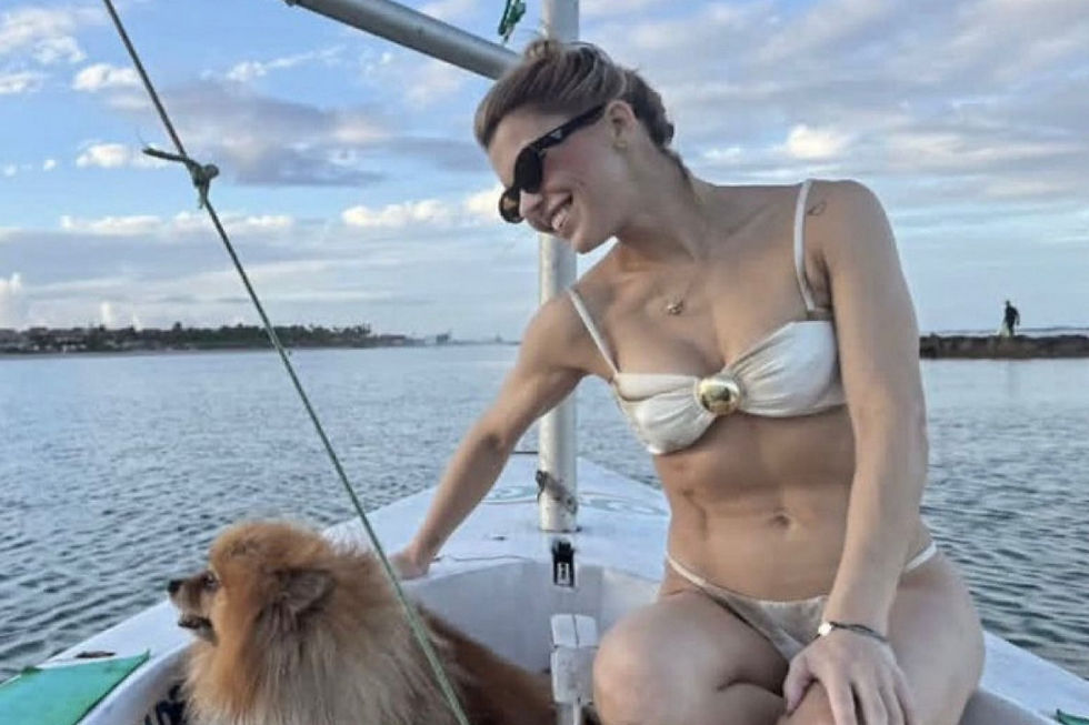 Maria Eduarda caiu no mar (Redes Sociais )