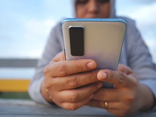 21/09/2025- Terapia com IA: Especialistas Apontam Perigos e Recomendam Cautela